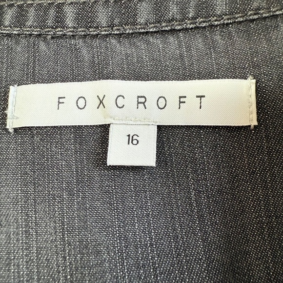 Foxcroft 100% Tencel Charcoal Gray Button Front Shirt Women's Size 16 - Picture 6 of 9
